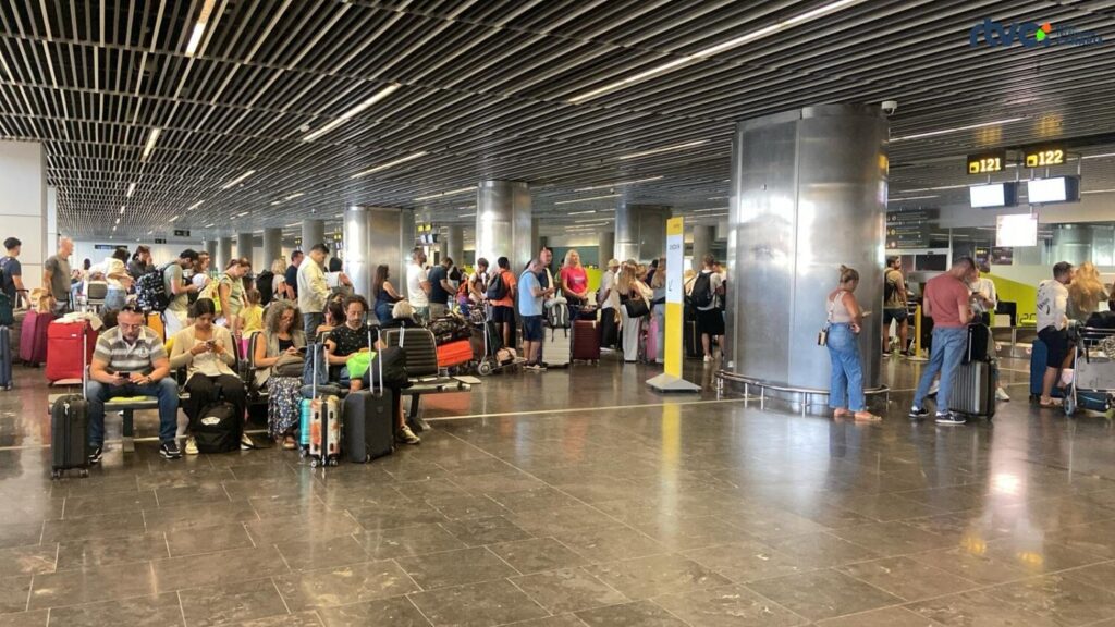 30 millones de plazas programadas en los aeropuertos canarios para la temporada de invierno