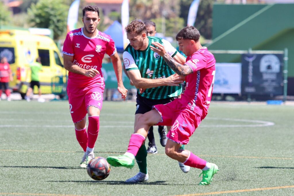 El CD Tenerife se desplaza a Alicante, donde jugará dos amistosos