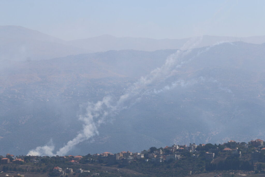 Columna de humo tras un bombardeo del Ejército de Israel contra la localidad de Jiam, en el sureste de Líbano. Foto de archivo EuropaPRESS