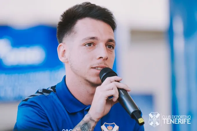Álvaro Romero se desvincula del CD Tenerife tras un año y medio / CD Tenerife